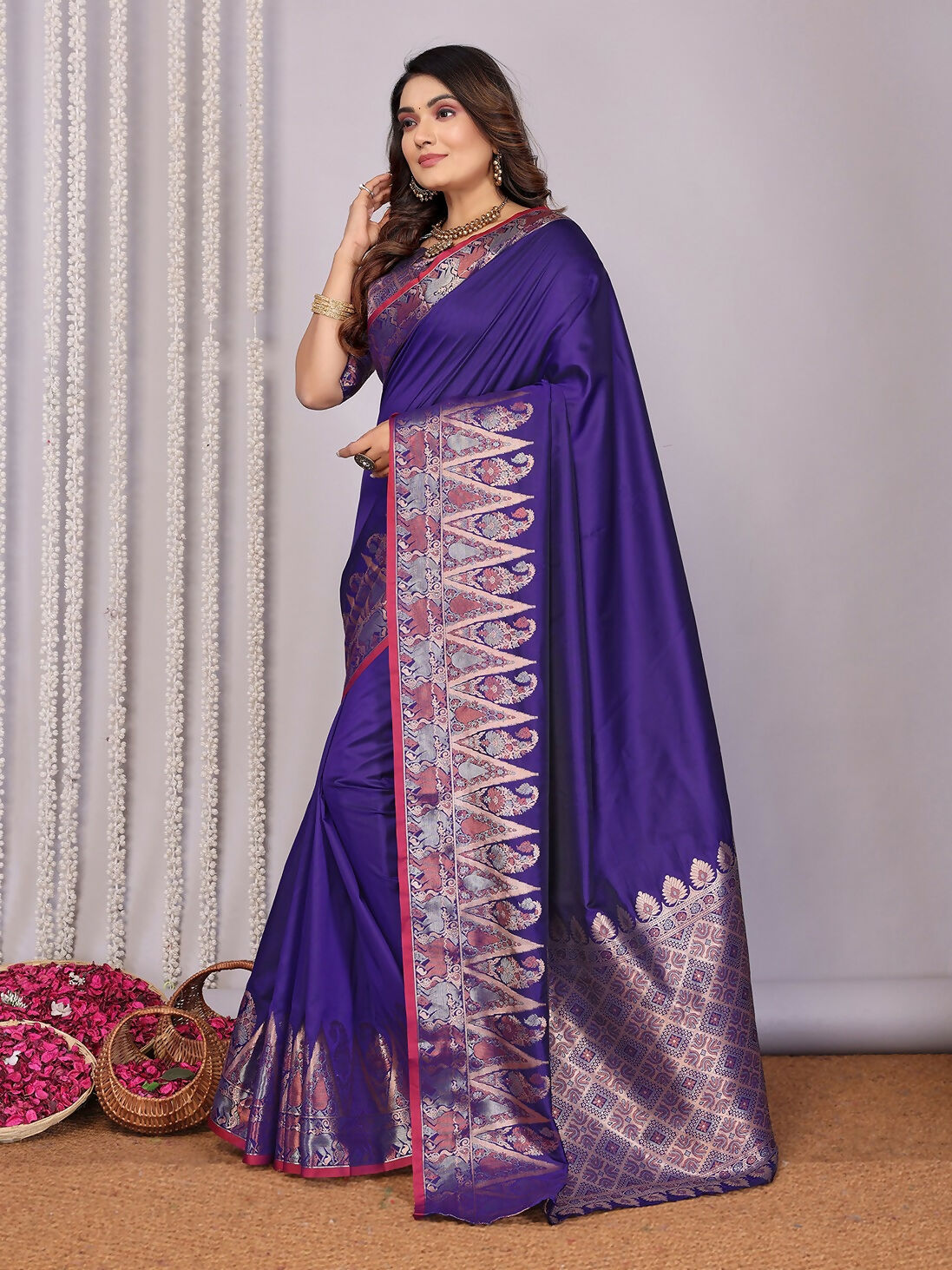 Joban Fashion Banarasi Royal Blue Jacquard Woven Soft Silk Saree | Swadesiicart