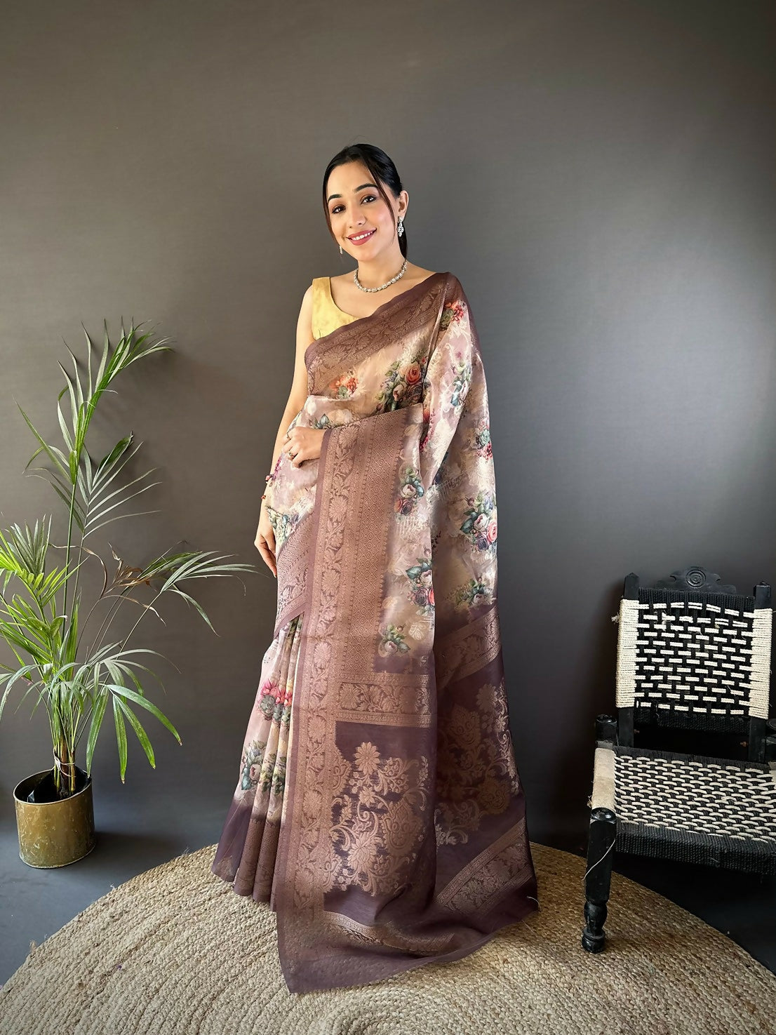 Joban Fashion Brown Floral Motifs Banarasi Silk Sarees | Swadesiicart
