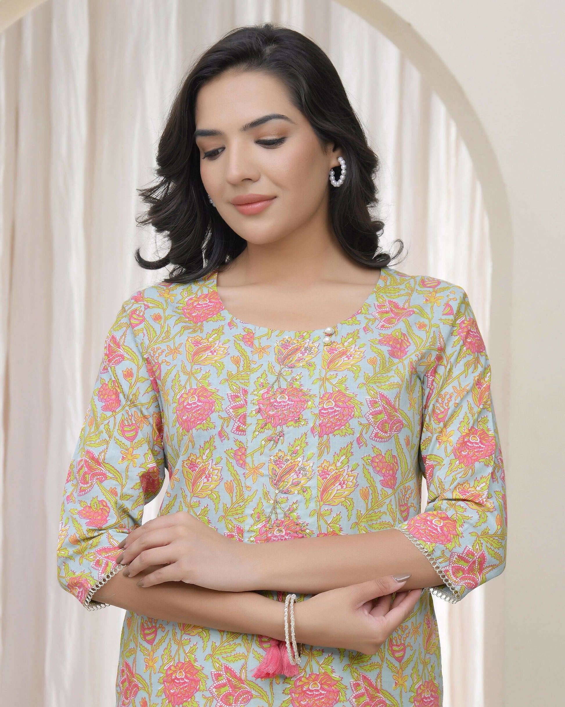 Vaasva Women Multi Cotton Printed Straight Kurti With Pant | Swadesiicart