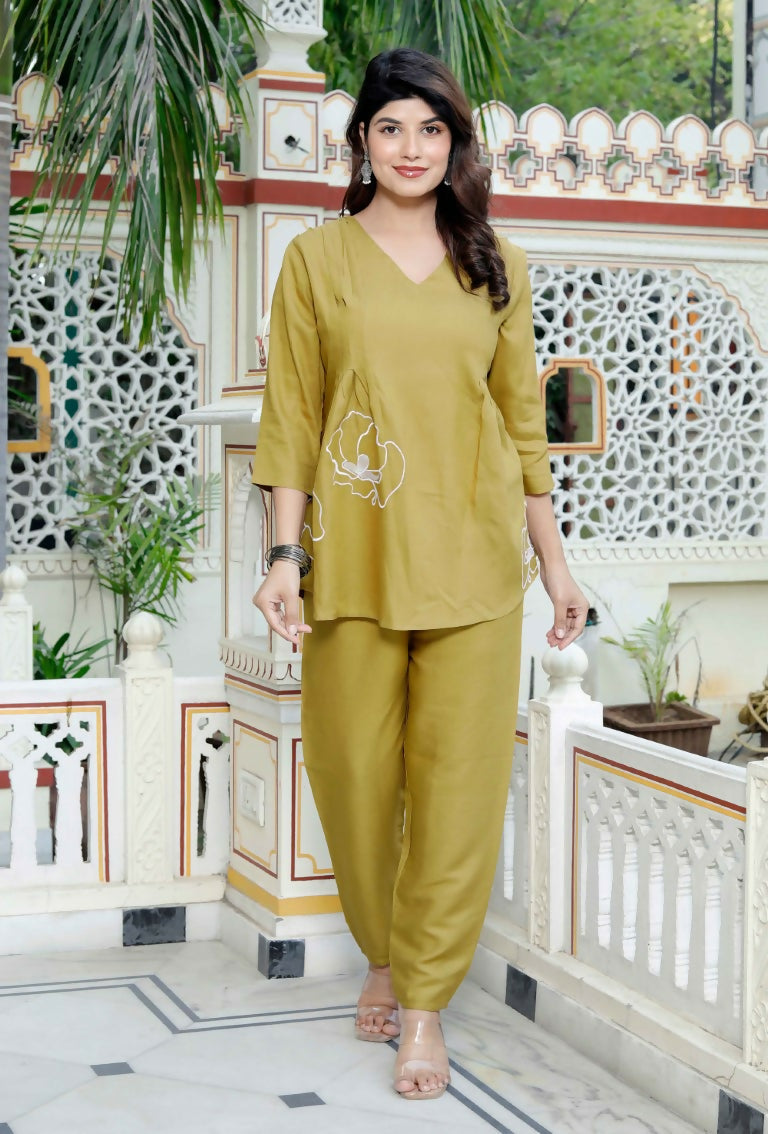 Miravan Women's Mehandi Solid Co-Ord Set - Swadesiicart