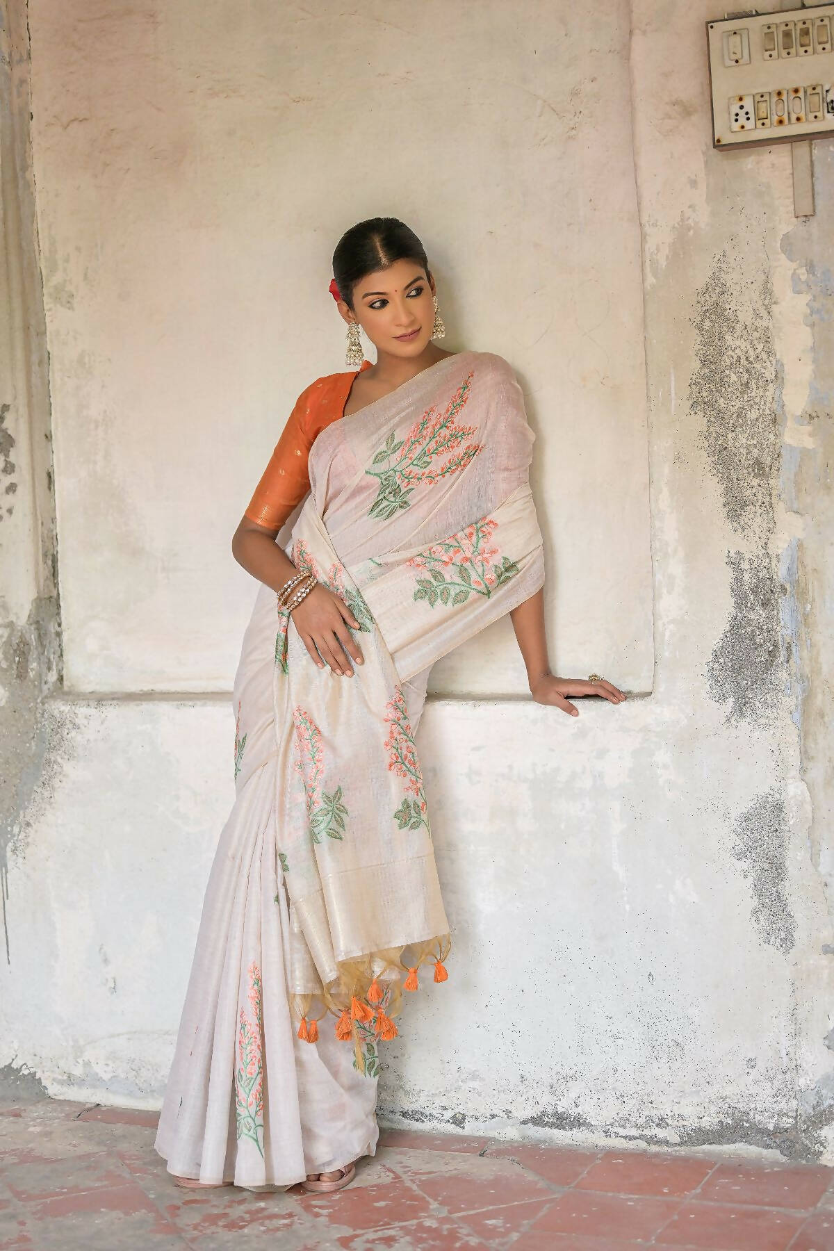Vishnu Weaves Women's Orange Muga Cotton Woven Saree with Blouse - Swadesiicart