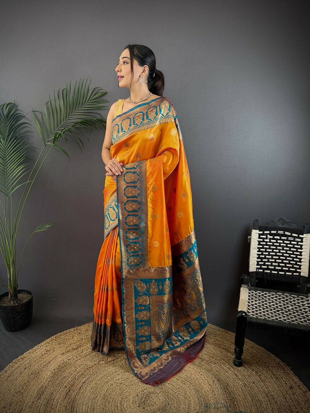 Joban Fashion Teal Butti Banarasi Silk Sarees | Swadesiicart