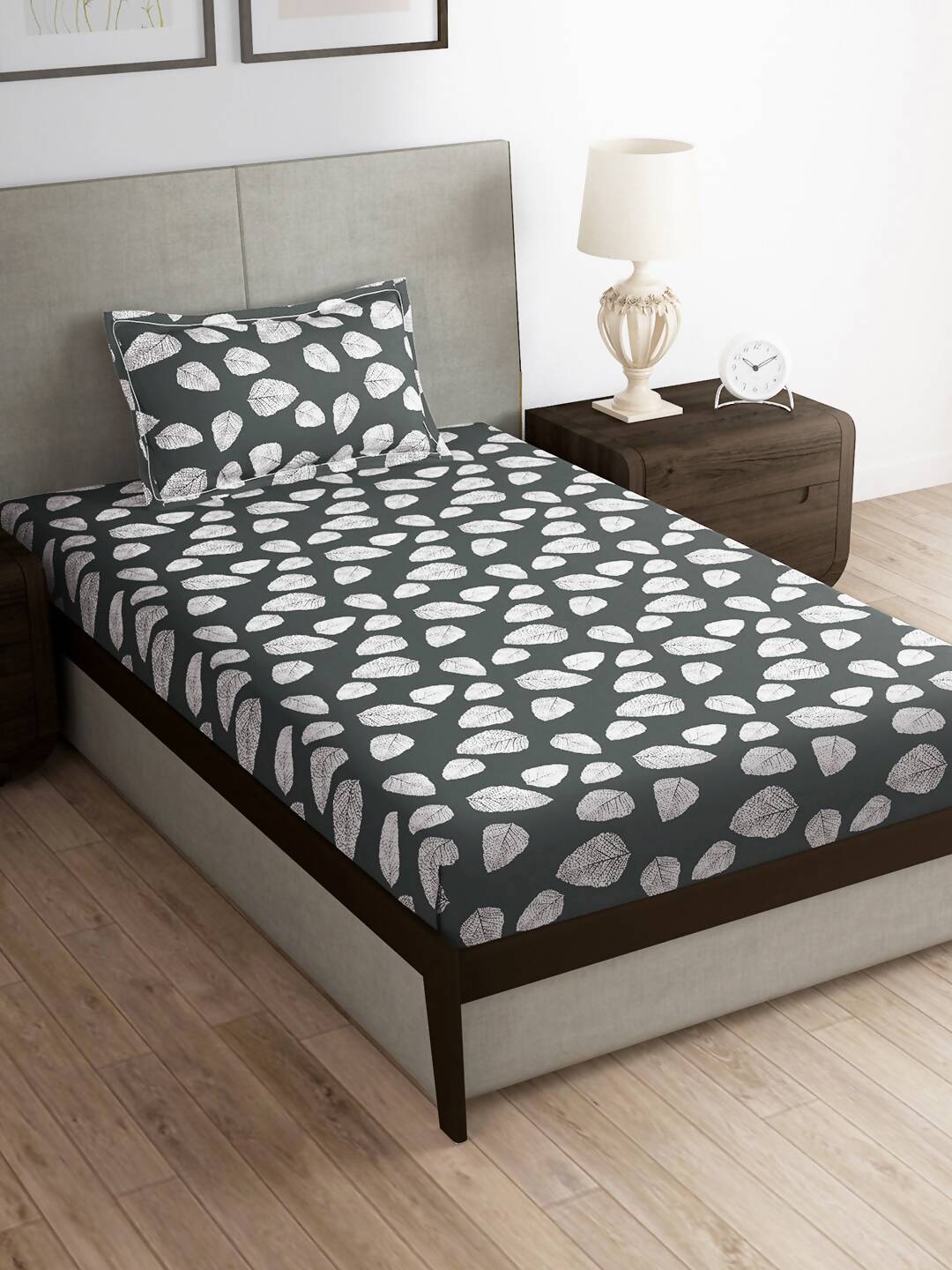 Story@home Arena Grey & White Floral Printed 180 TC Bedsheet & Pillow Covers - Swadesiicart