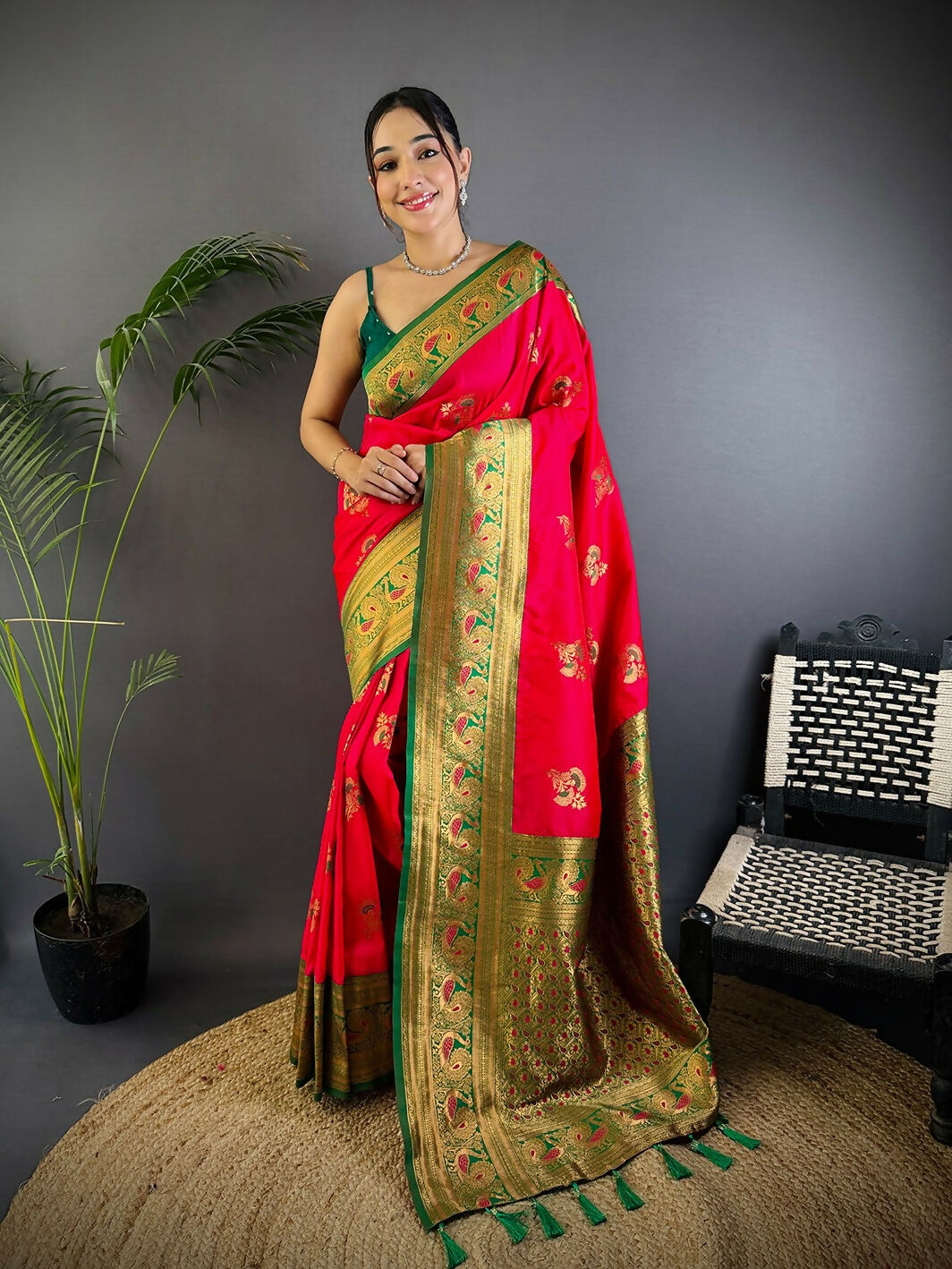 Joban Fashion Banarasi Red Woven Soft Silk Saree | Swadesiicart