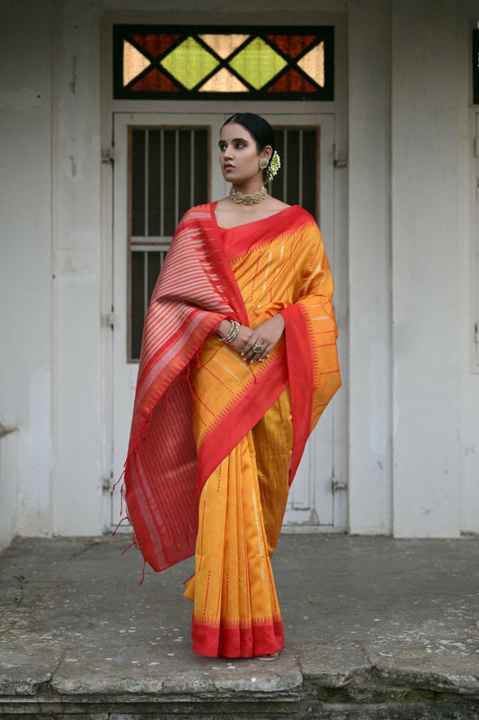Vishnu Weaves Women's Yellow Raw Silk Saree with Blouse - Swadesiicart