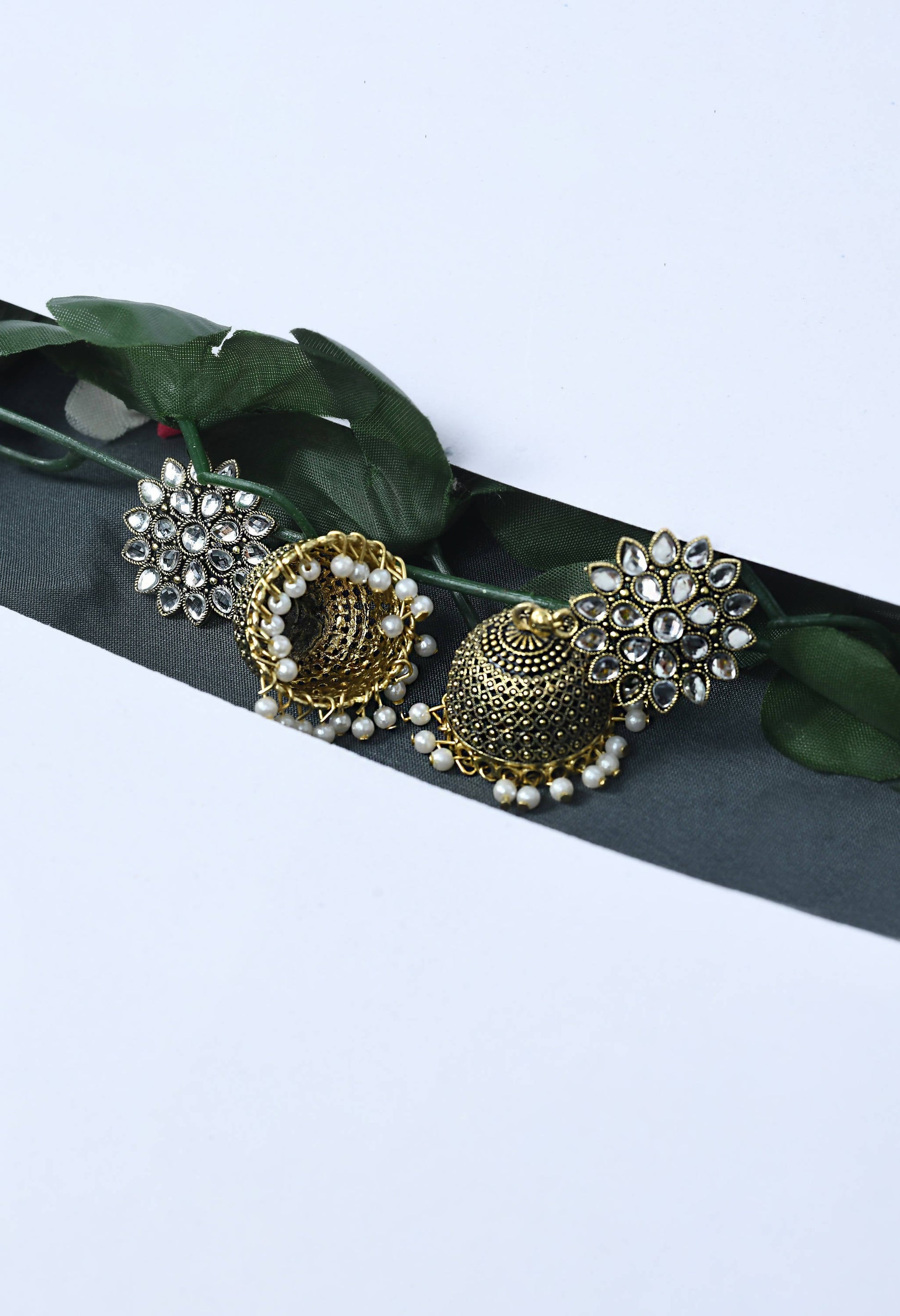 Mominos Fashion Johar Kamal Beautiful Kundan Work Jhumka With White Beads - Swadesiicart