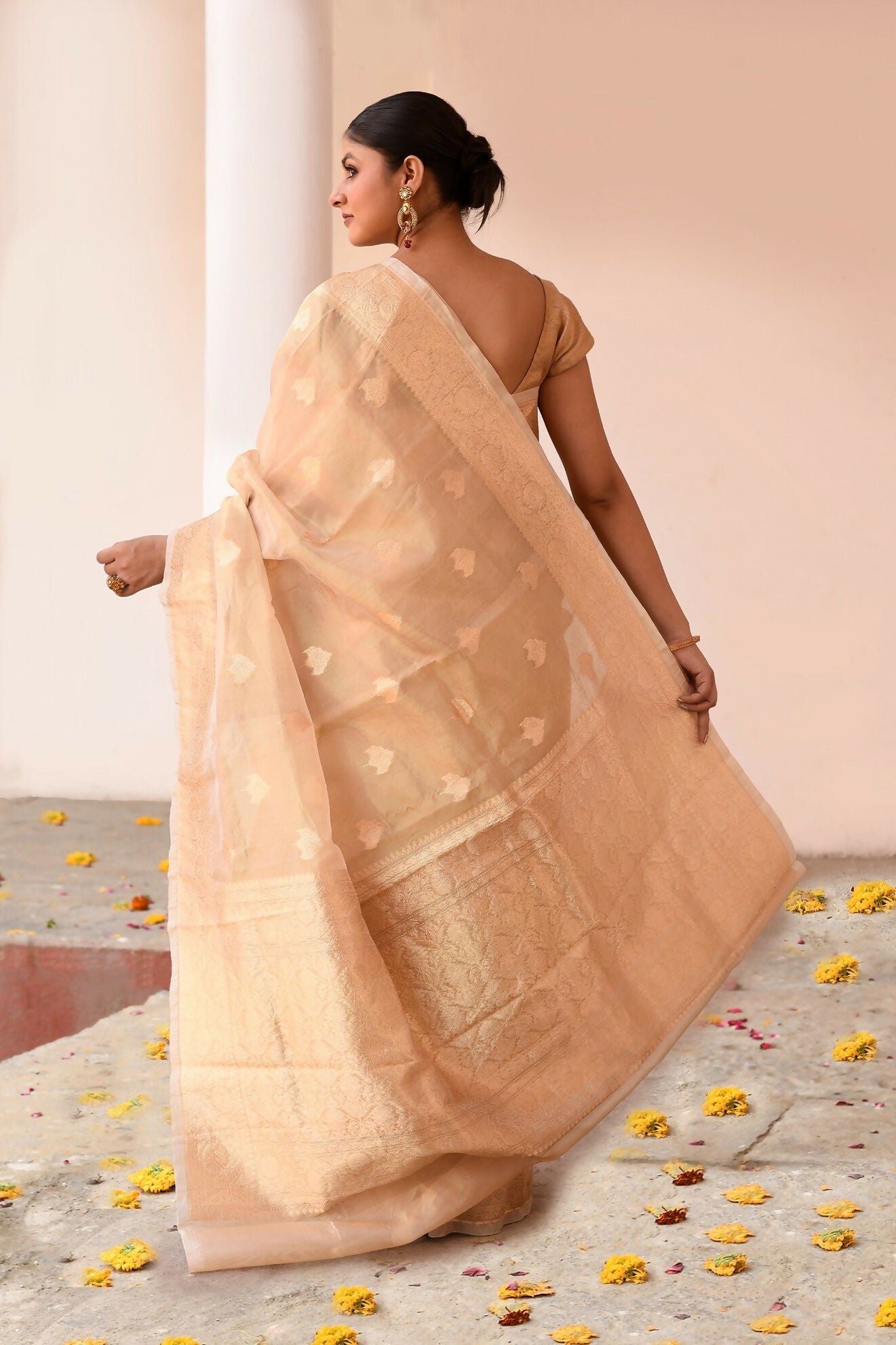 Joban Fashion Gold Banarasi Kora Tissue Pure Handloom Banarasi Silk Saree | Swadesiicart
