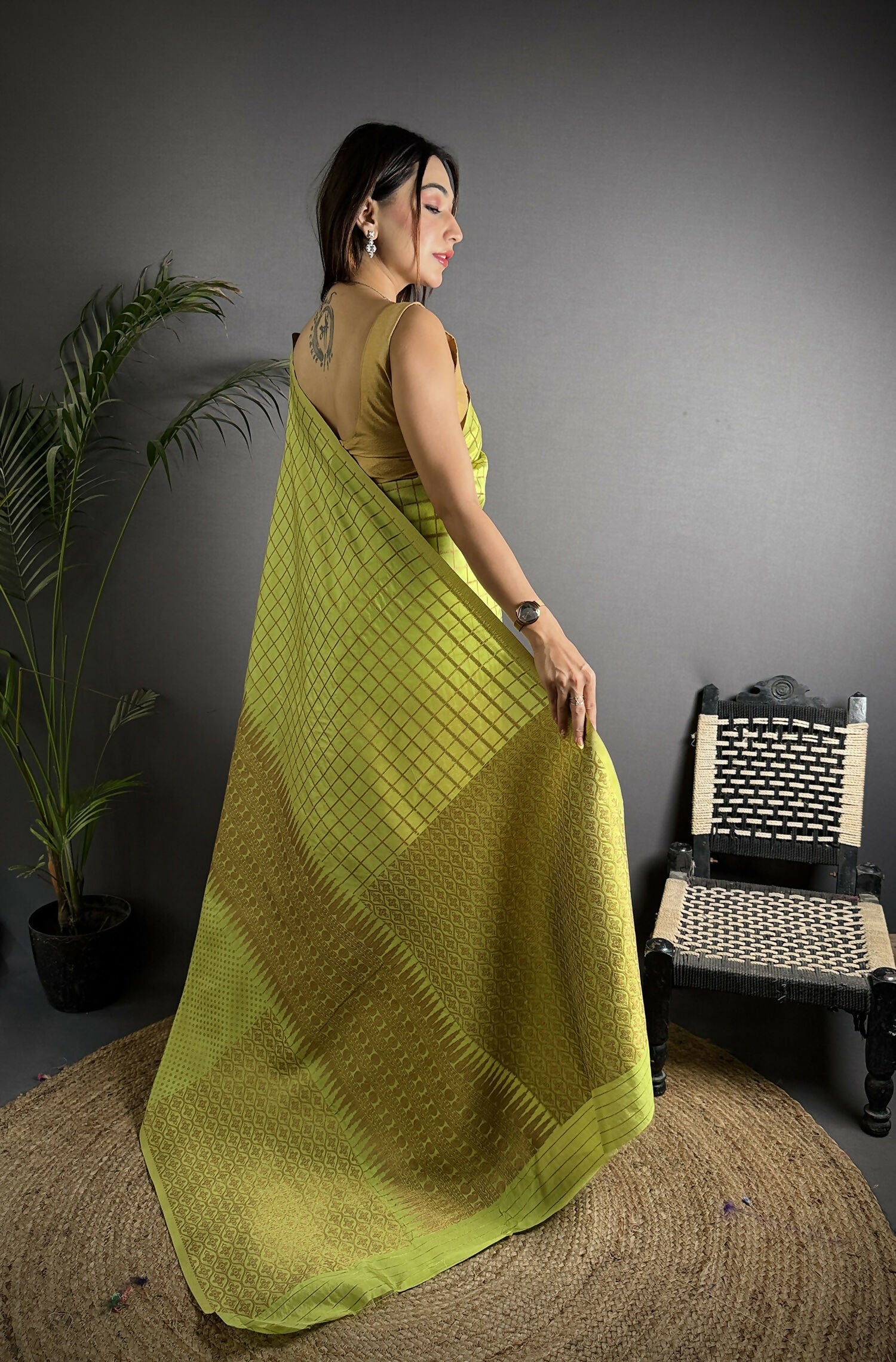 Joban Fashion Light Green Banarasi Soft Lichi Silk Checks & Woven Saree | Swadesiicart