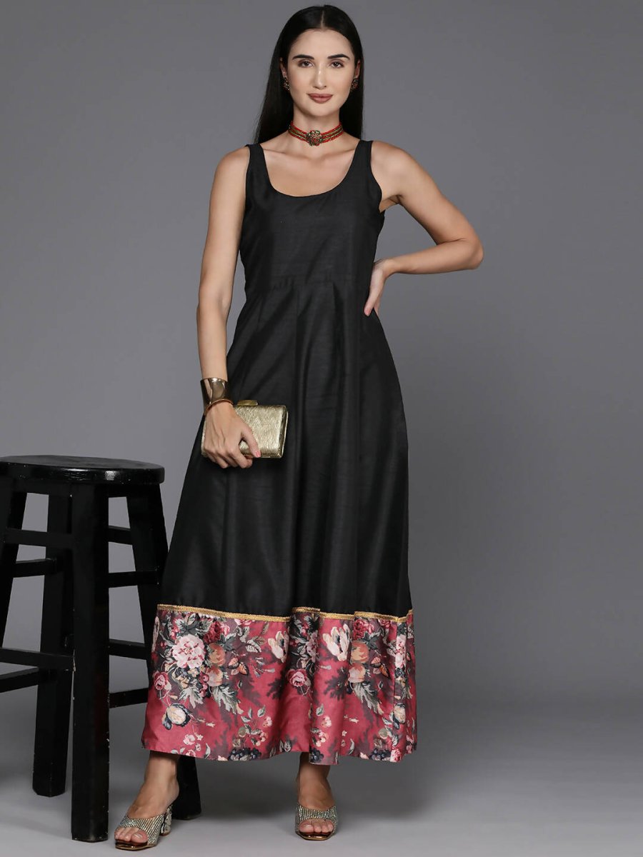 Ahalyaa Women's Traditional wear Ethnic Dress - Black | Swadesiicart