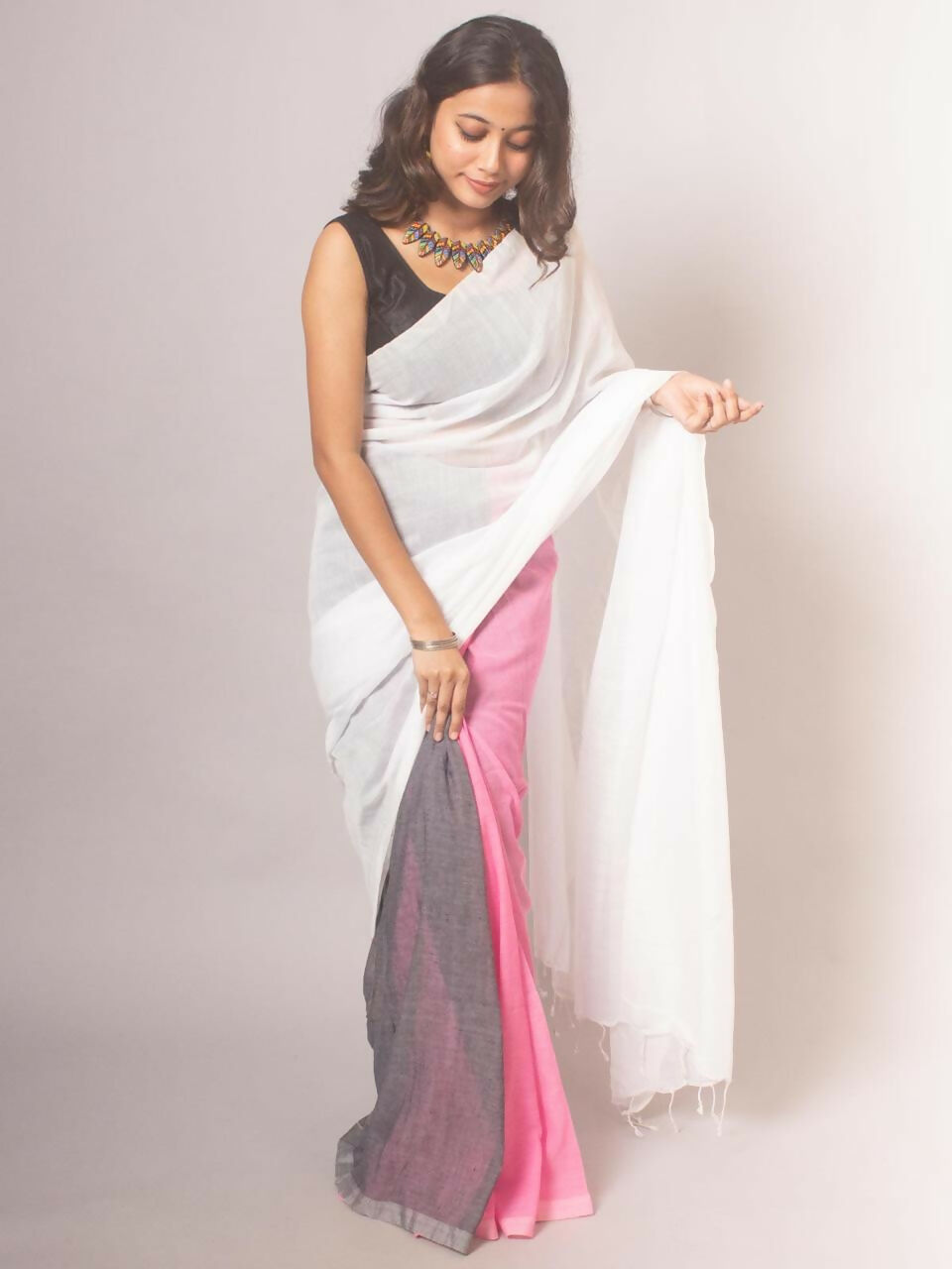 Exclusive Collection Beautiful Khadi Cotton White Grey Pink Handloom Saree - Swadesiicart