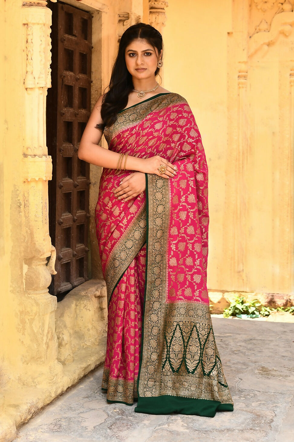 Joban Fashion Pink Crepe Chiffon Pure Handloom Banarasi Silk Saree | Swadesiicart