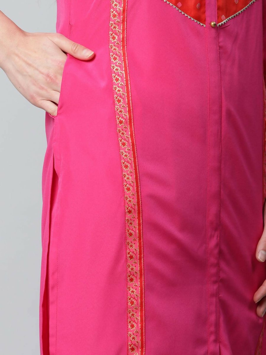 Ahalyaa Womens Pink Crepe Printed Kurtas | Swadesiicart