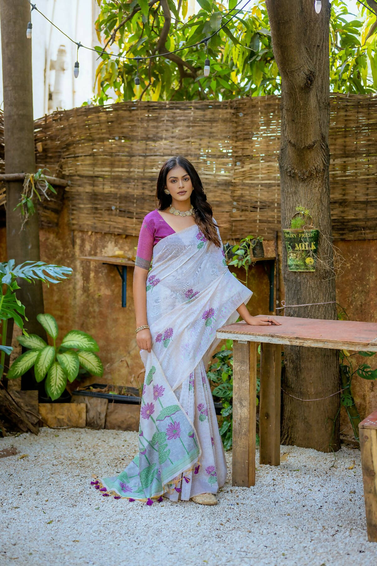 Vishnu Weaves Women's Wine Muga Cotton Woven Butti Saree with Blouse - Swadesiicart