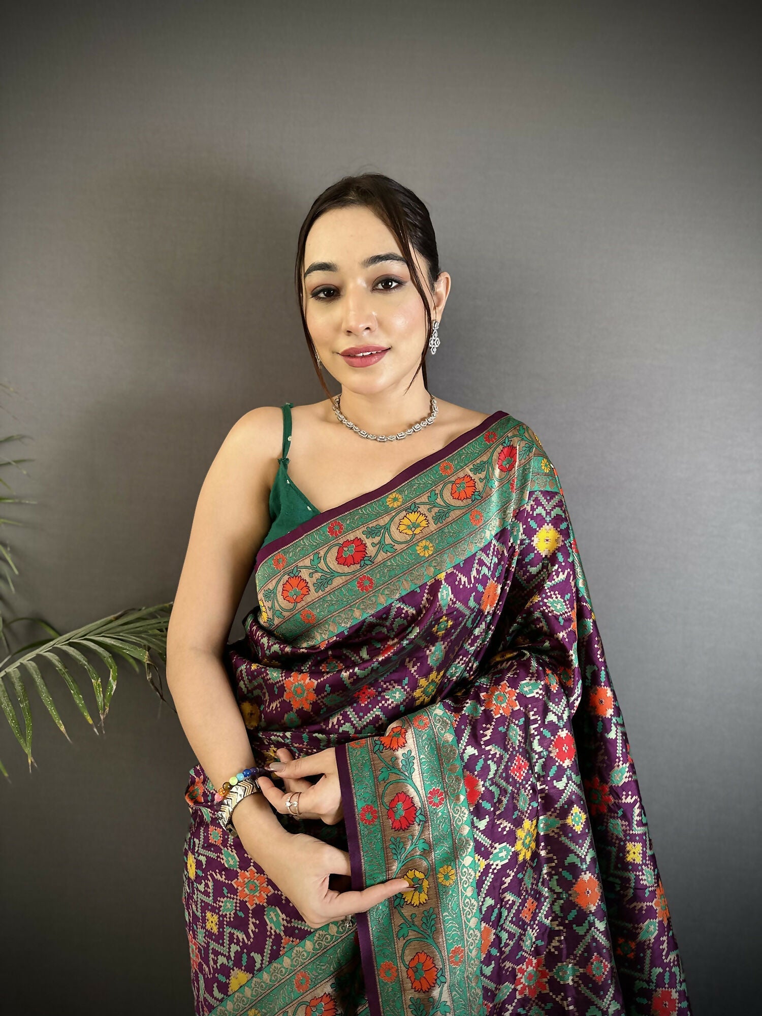 Joban Fashion Wine Banarasi Soft Silk Woven Saree | Swadesiicart