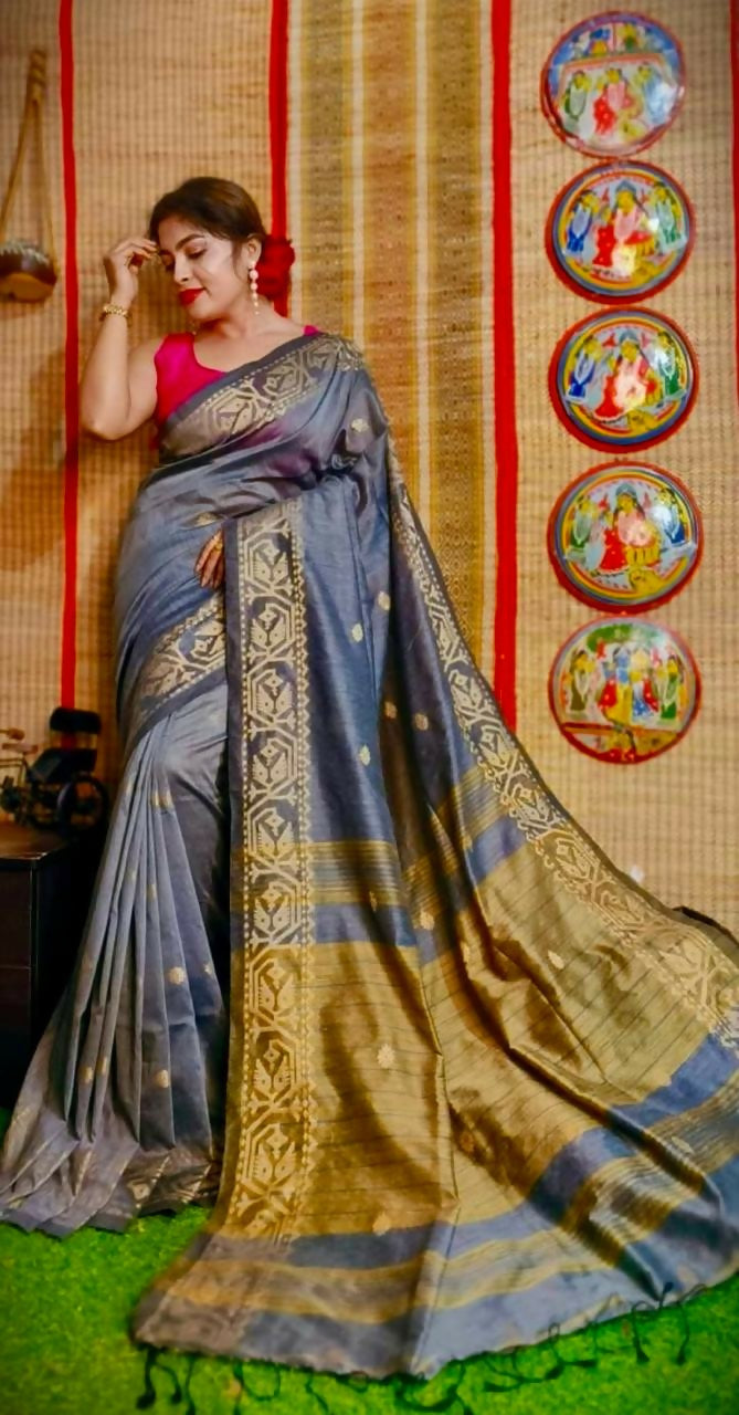 Exclusive Collection Beautiful Gray Pure Cotton Woven Handloom Saree With Running Blouse Piece - Swadesiicart