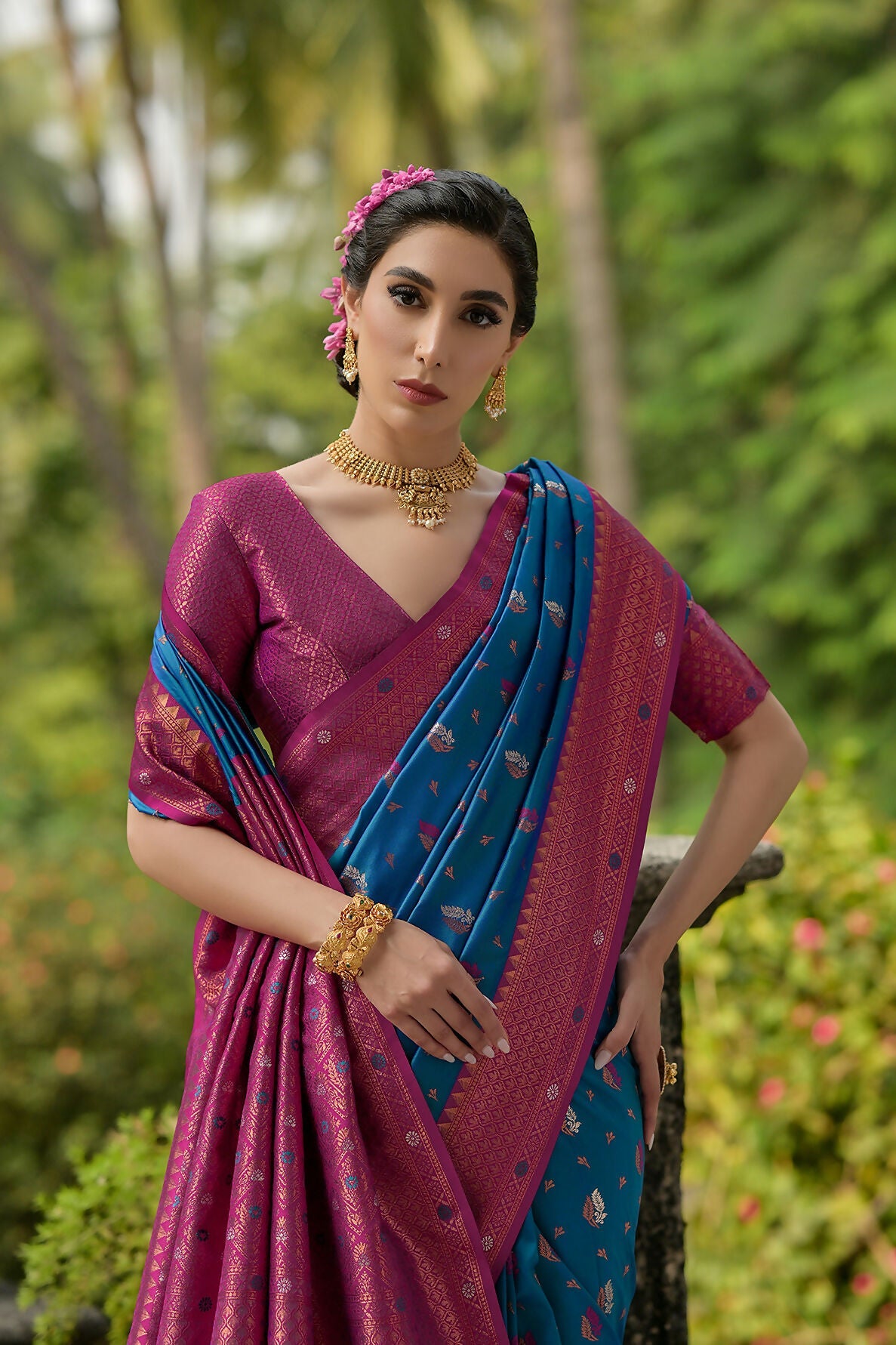 Vishnu Weaves Women's Blue Banarasi Silk Zari Woven Saree with Blouse - Swadesiicart