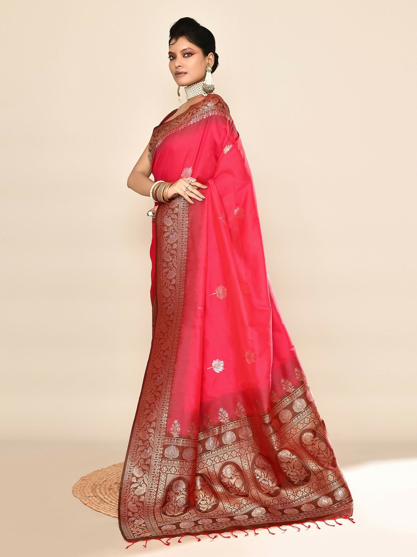 Joban Fashion Rani Pink & Bottle Green Plain With Weaving Border Banarasi Silk Sarees | Swadesiicart