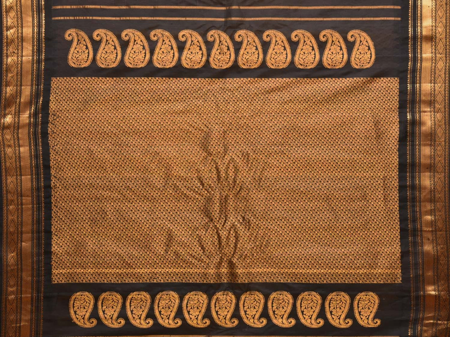 Yellow and Black Gadwal Silk Handloom Saree with Mango Pallu Design - Global Threads | Swadesiicart