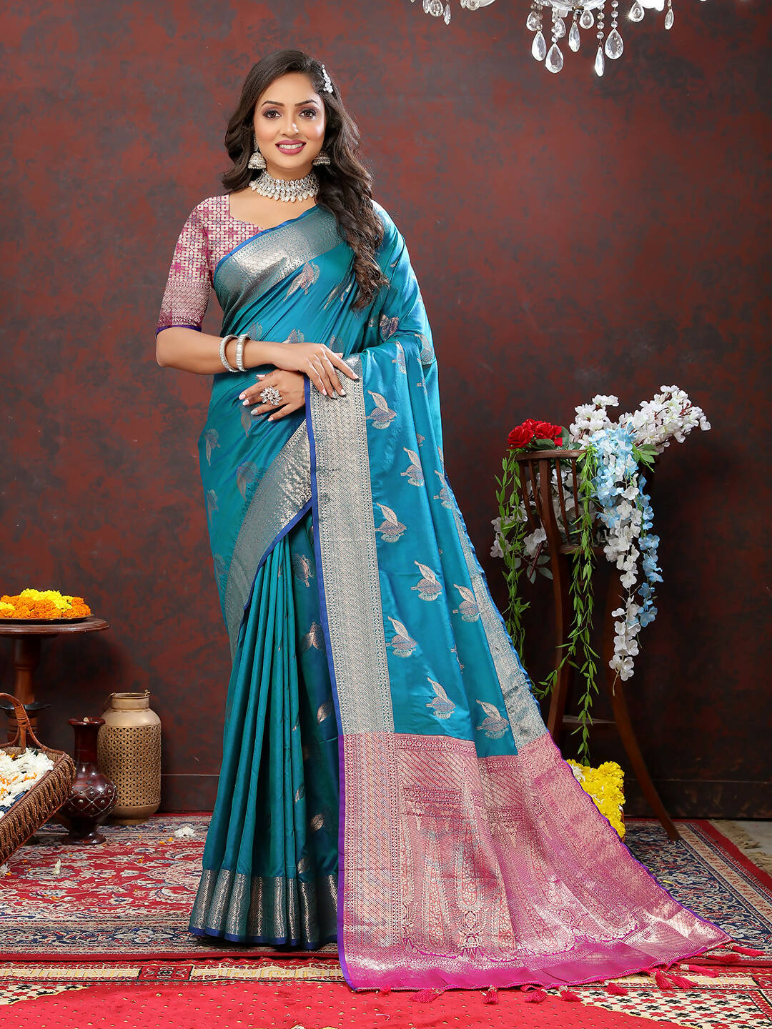 Lorenvalley Fashion Rama Soft Silk Woven Design Zari Weaving Saree - Swadesiicart