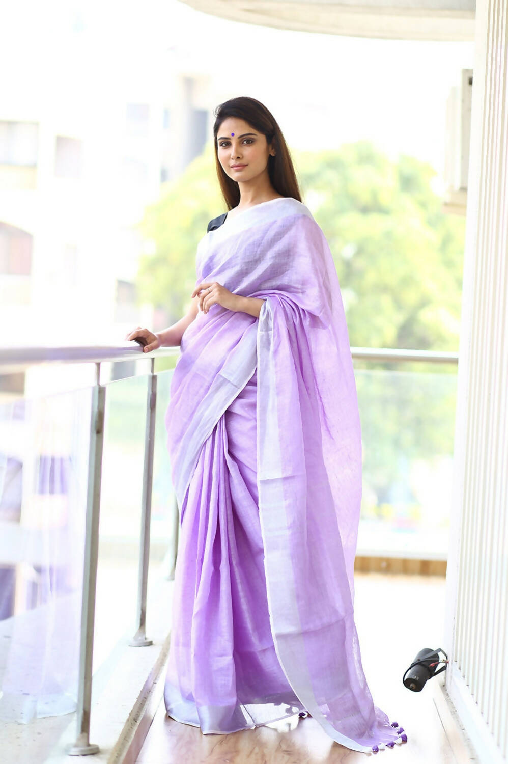 Very Much Indian Pure Linen Saree With Sleek Border And Exclusive Design - Lavender | Swadesiicart