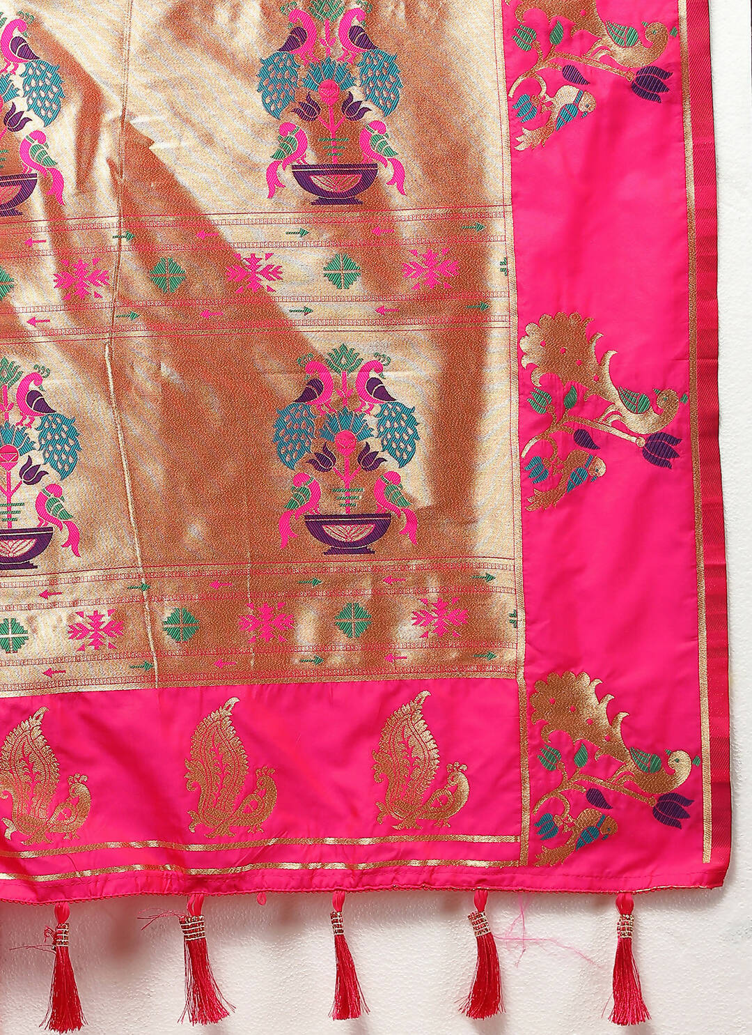 Lorenvalley Fashion Magenta Soft Paithani Silk Woven Design Gold Zari Meenakari Weaving Saree - Swadesiicart
