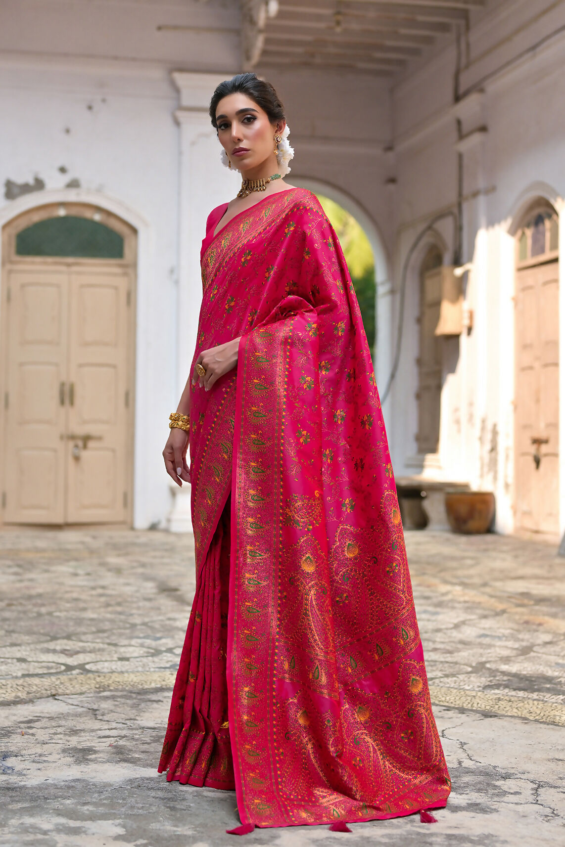 Vishnu Weaves Women's Pink Silk Woven Saree with Blouse - Swadesiicart