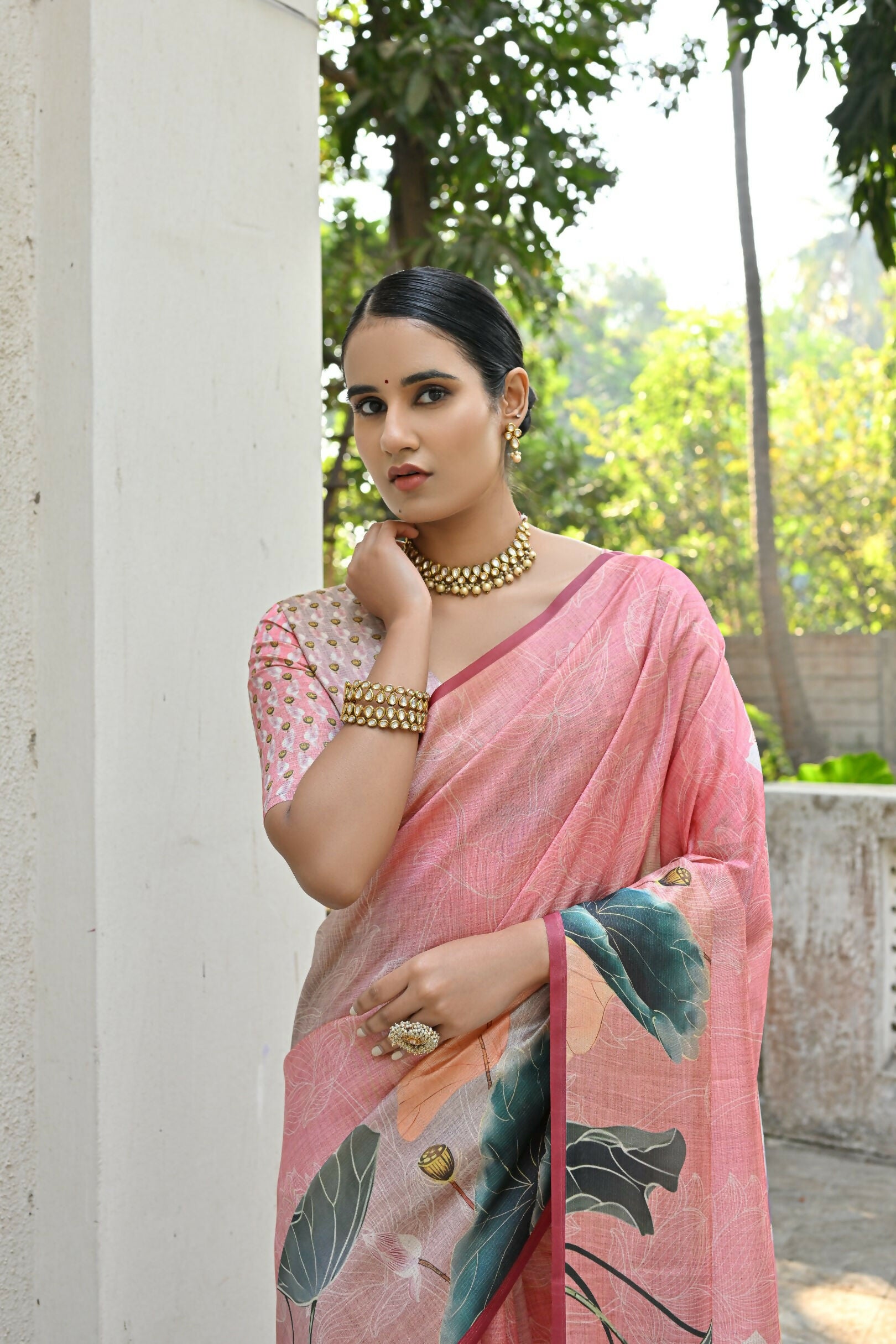 Vishnu Weaves Women's Peach Cotton Silk Saree with Blouse - Swadesiicart
