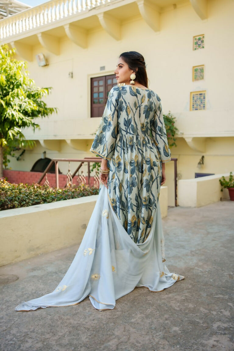 Vaasva Women SkyBlue Muslin Embroidered Kurta,Pant & Dupatta Set | Swadesiicart