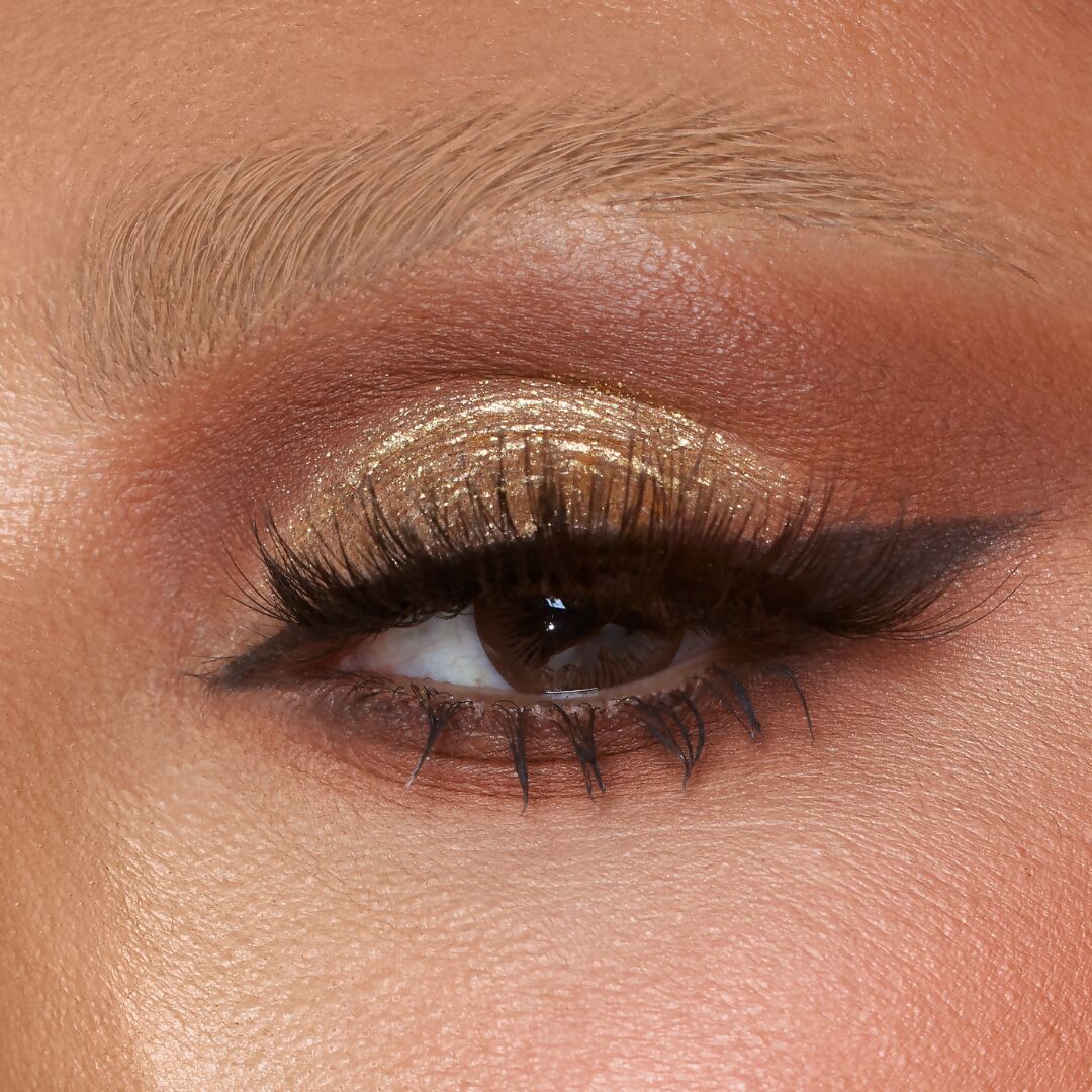 Huda Beauty Empowered Eyeshadow Palette | Swadesiicart