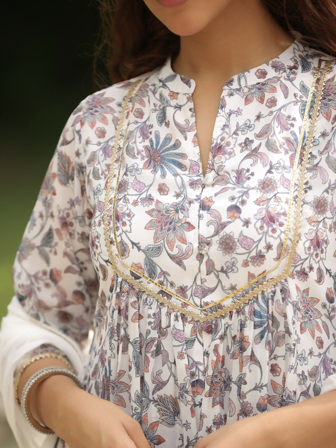 Janasya White Georgette Floral Kurta,Bottom & Dupatta | Swadesiicart