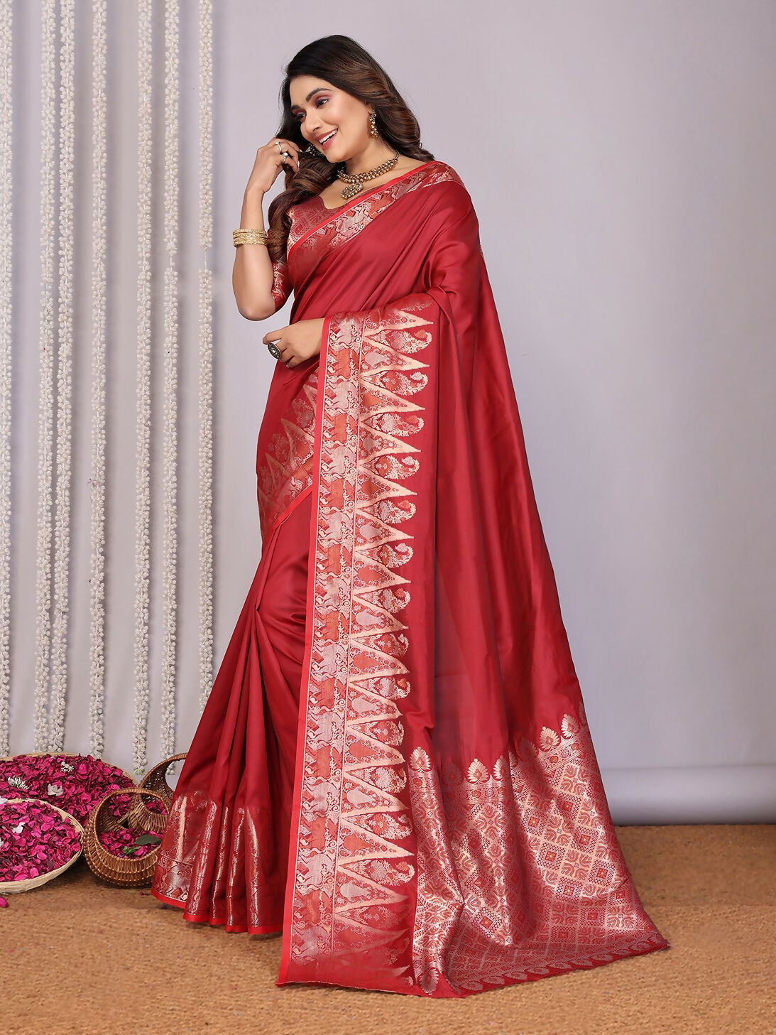 Joban Fashion Banarasi Red Jacquard WovenSoft Silk Saree | Swadesiicart