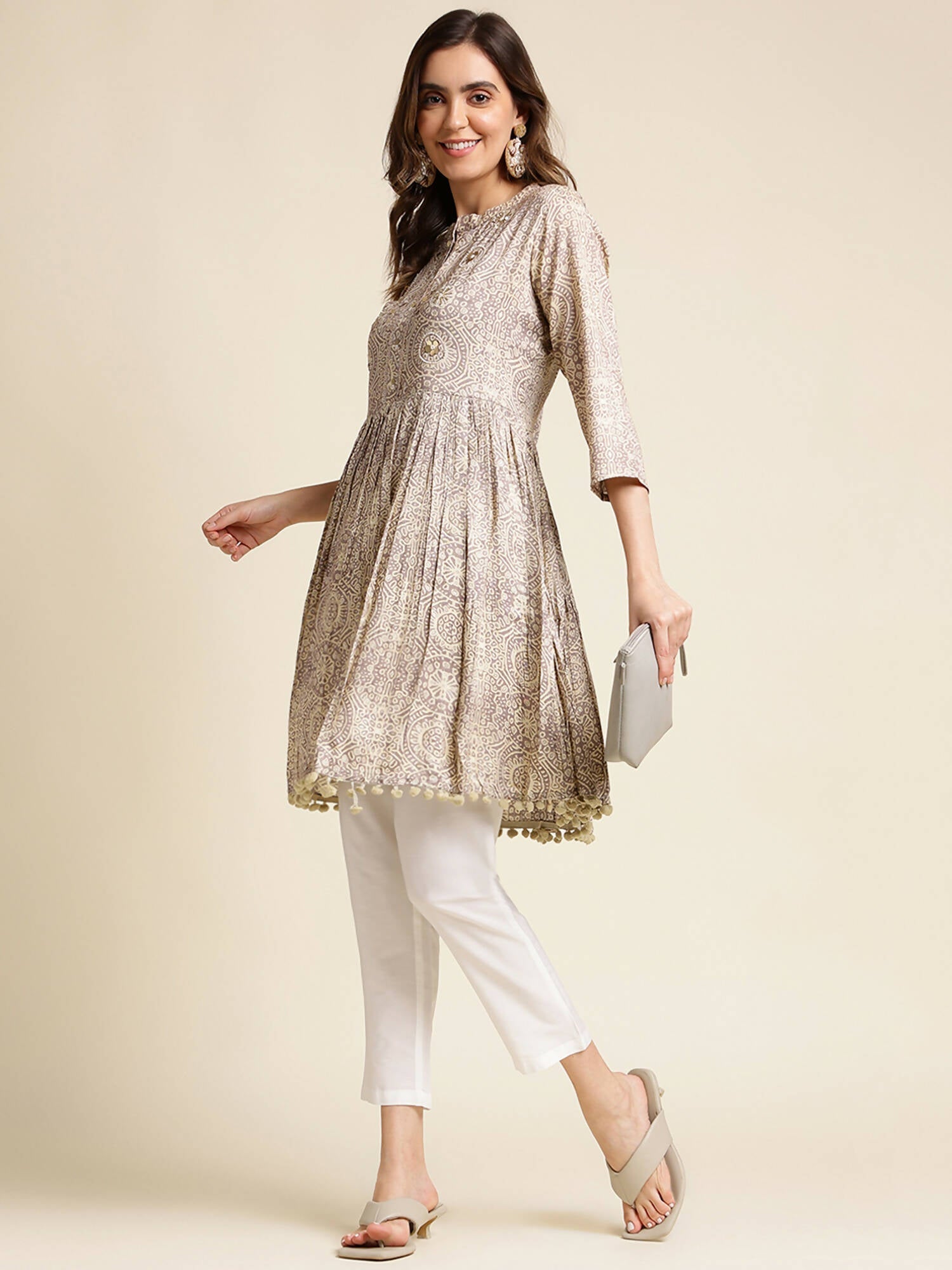 Grey Chiffon Paisley Printed Top - Himanshi - Swadesiicart