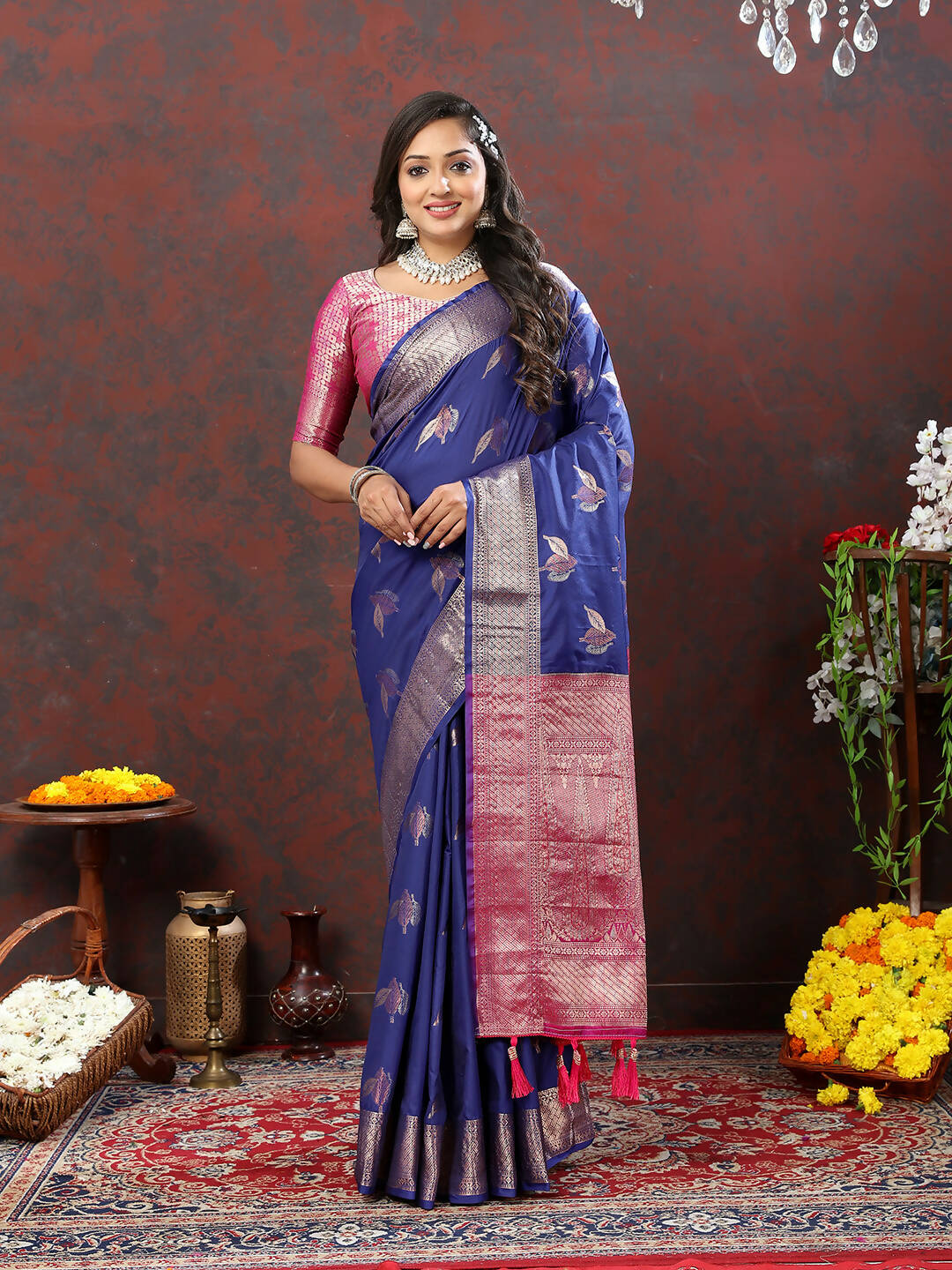 Lorenvalley Fashion Navyblue Soft Silk Woven Design Zari Weaving Saree - Swadesiicart