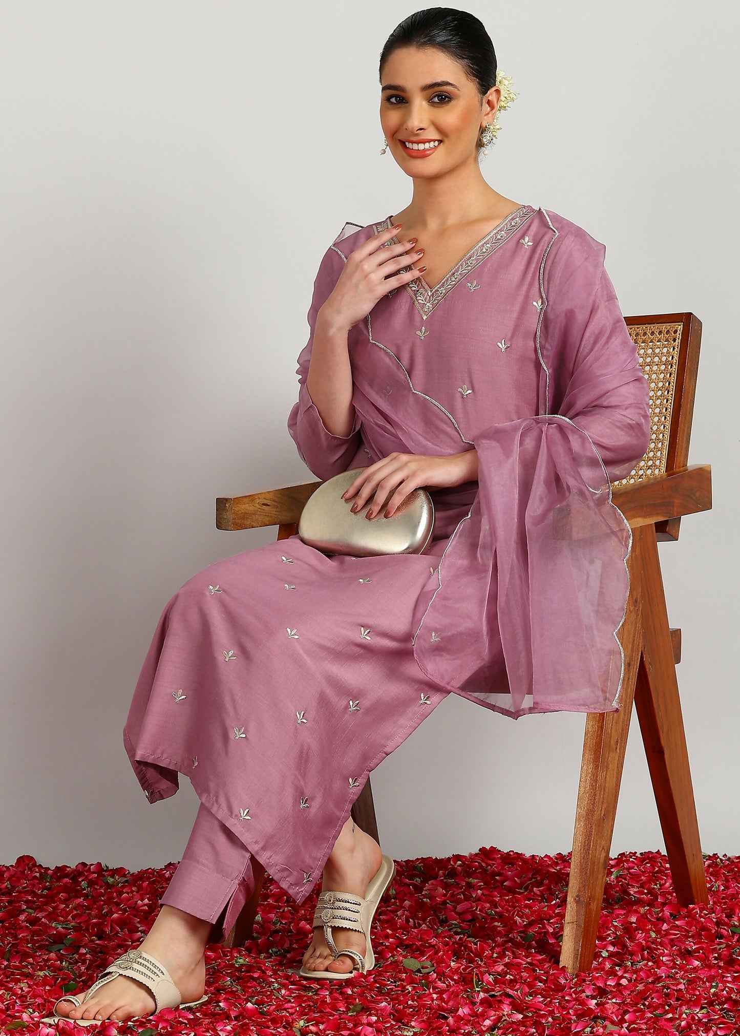 Aavyora Women’s Lavender Embroidered Kurta Set with Dupatta - Swadesiicart