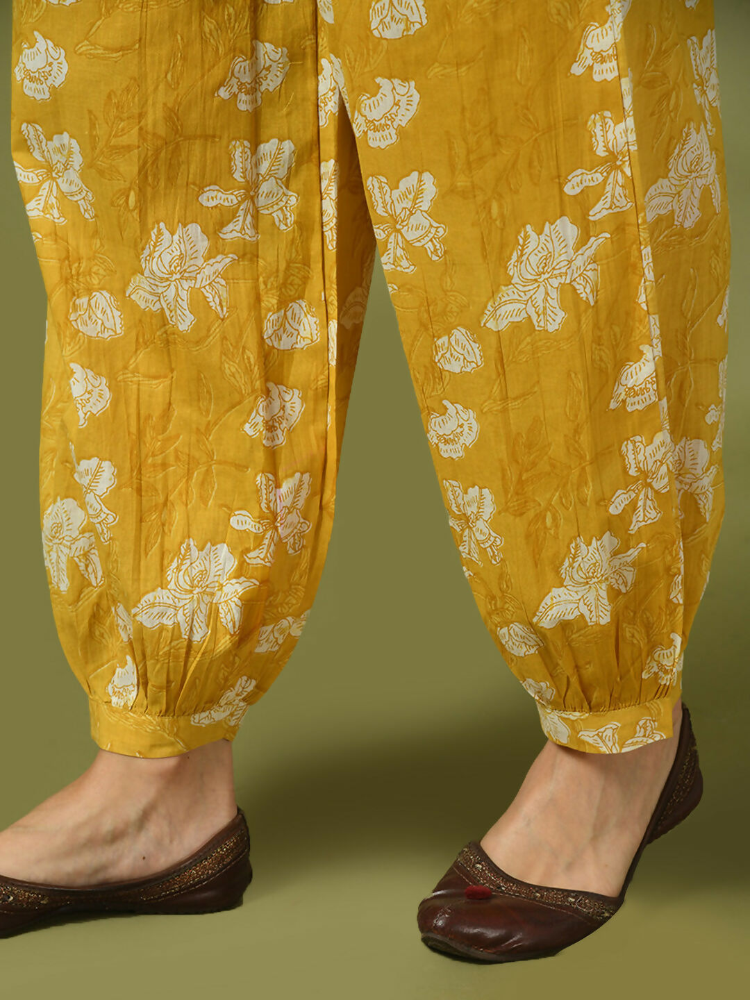 Myshka Women's Yellow Printed Cotton Round Neck Party Tunic With Trousers Co-ord set - Swadesiicart