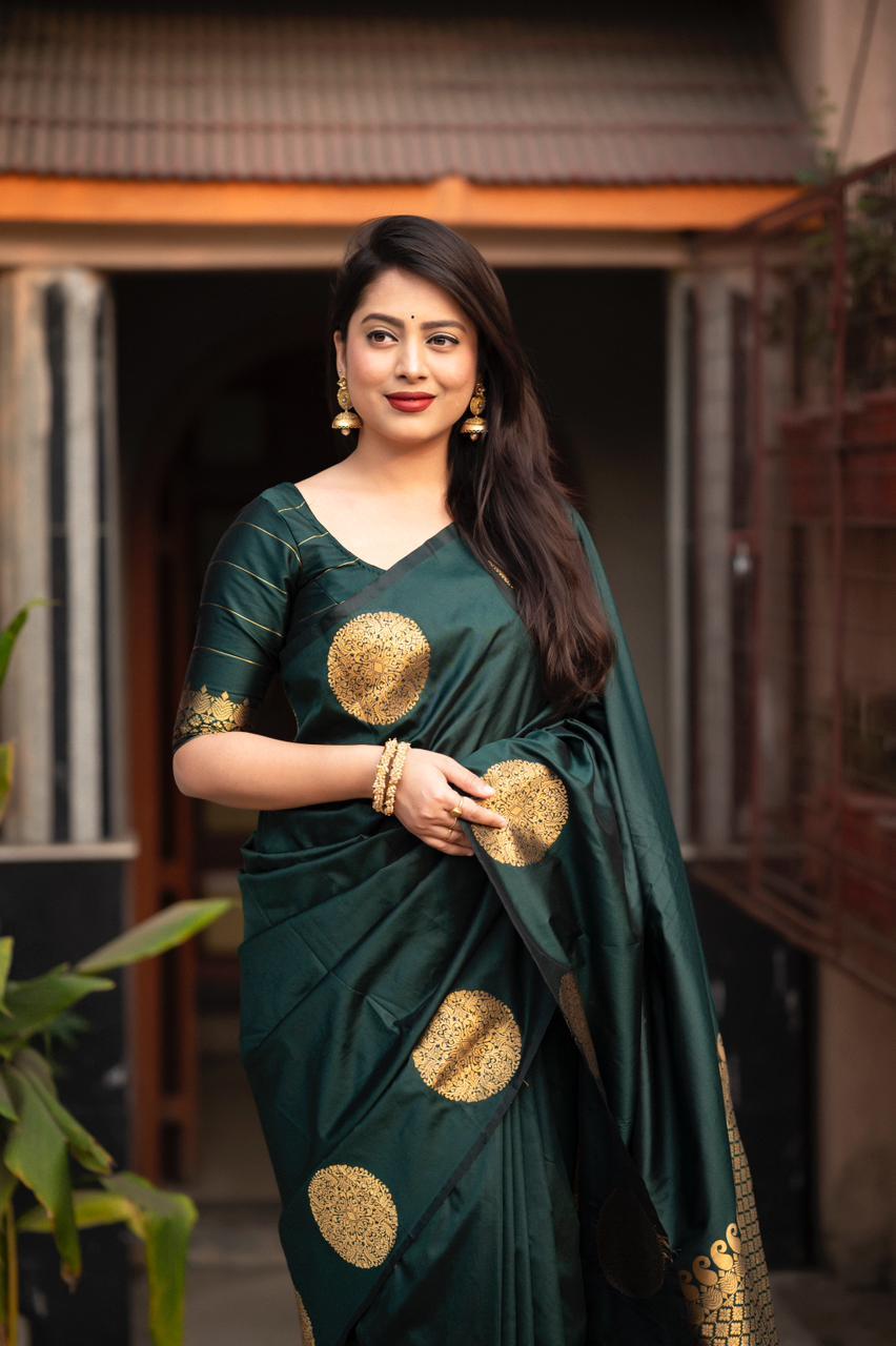 Green Silk Woven Saree with Unstitched Blouse - Hiral Fashion | Swadesiicart