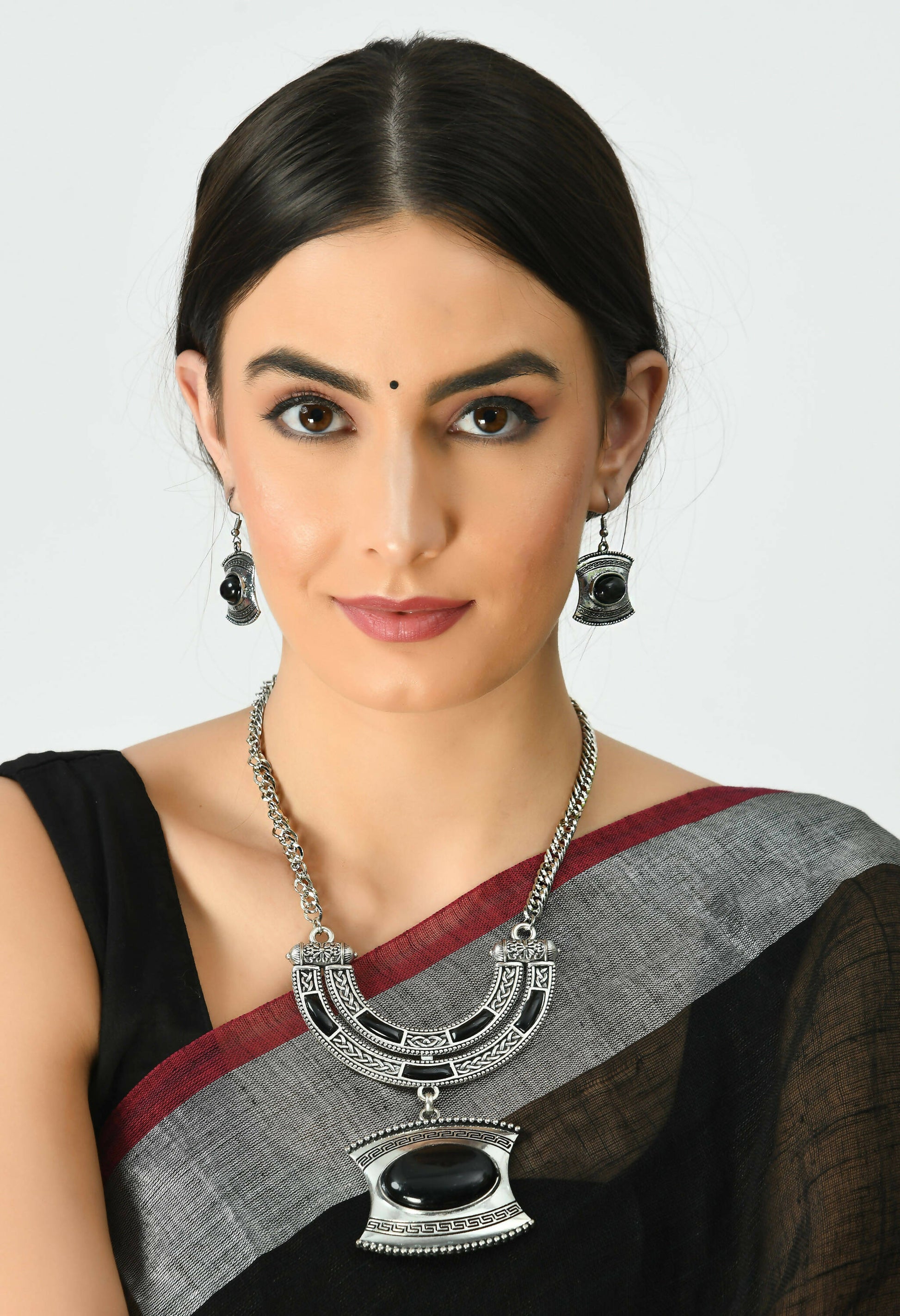 Mominos Fashion Johar Kamal Oxidised Silver-Plated Stone Work Long Necklace Handicraft | Swadesiicart