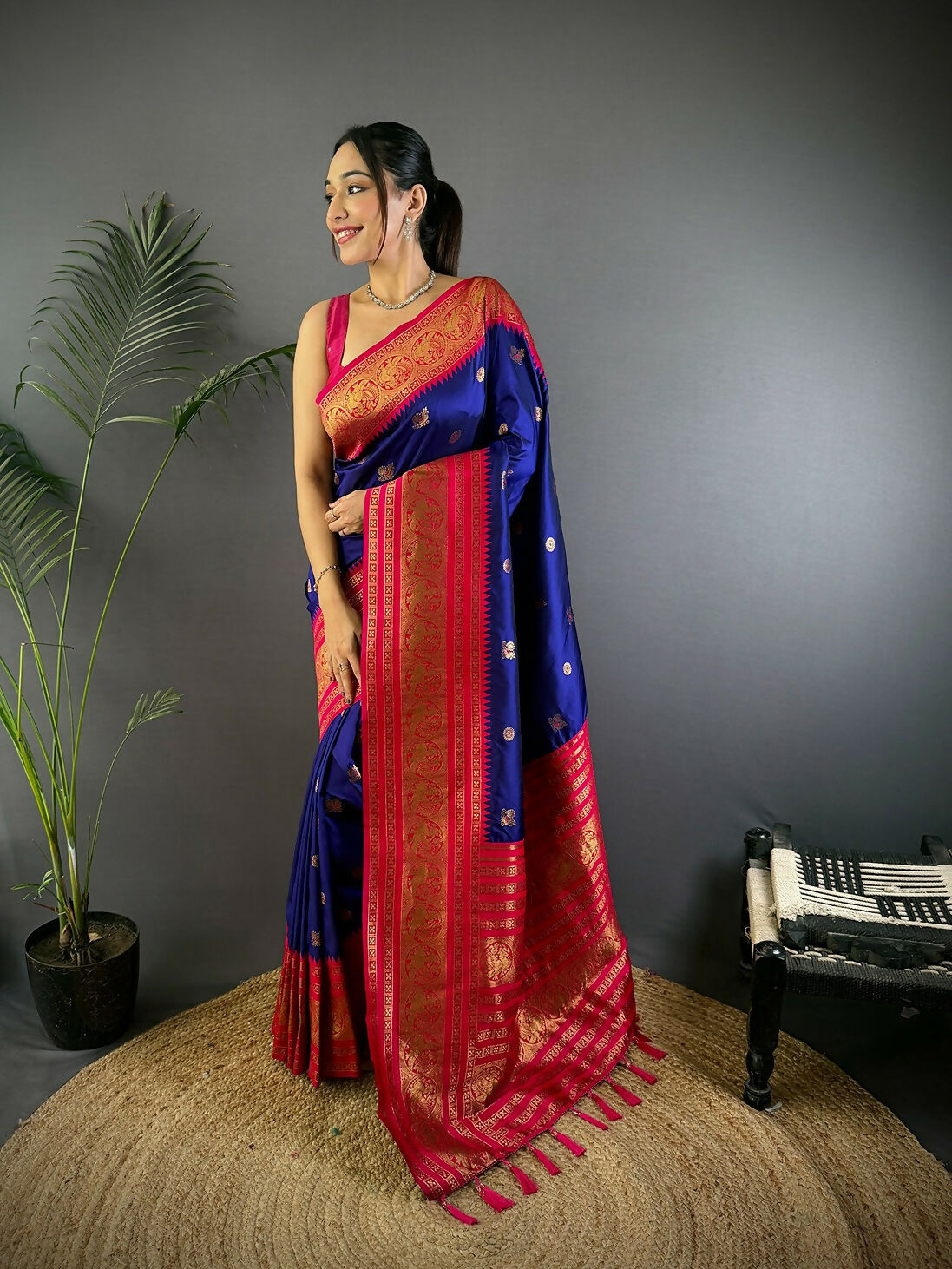 Joban Fashion Banarasi Navy Blue Woven Soft Silk Saree | Swadesiicart